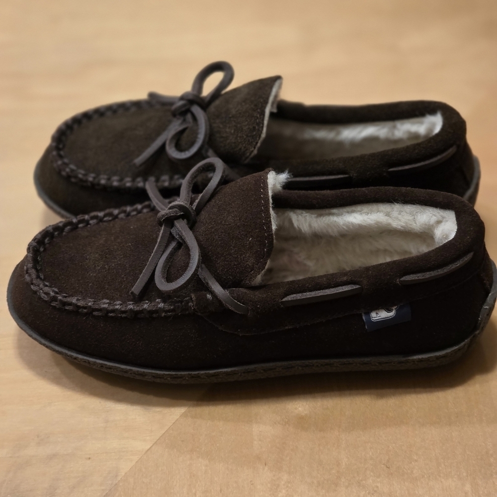 Vineyard Vines - Peaks Plaid Brown Suede Moccasin Slippers. Size 2. NWOB - Picture 3 of 5